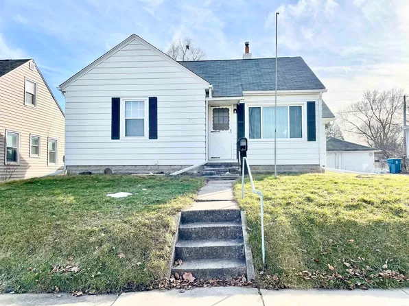 1710 Bertch Ave, Waterloo, IA 50702