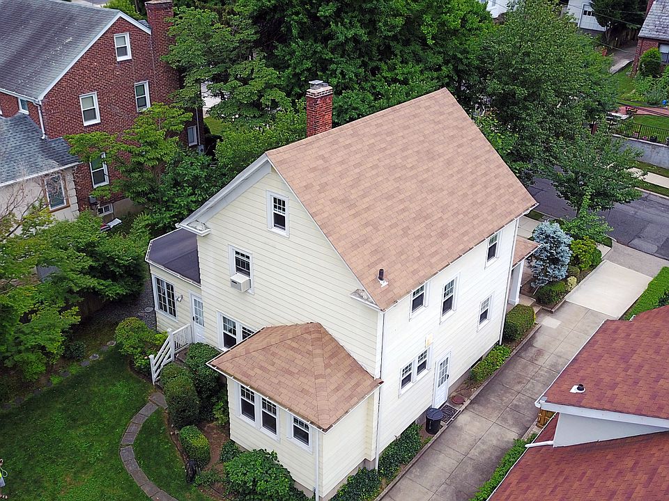 2nd image of 65 Nassau Rd