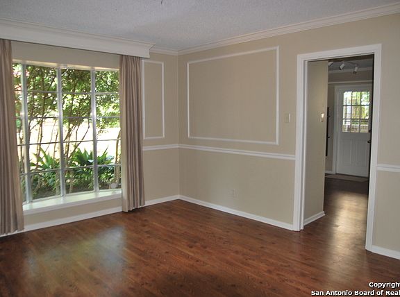 4th image of 140 Patterson Ave