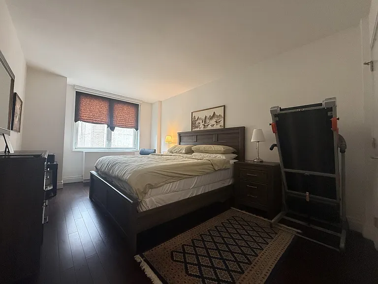 212 E 47th St #33E — Photo 4