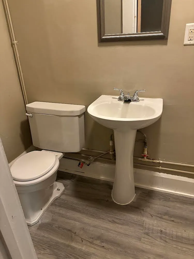121 West Main Street - 115 W Main St Apt D — Photo 3