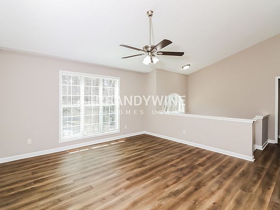 3rd image of 39 Wesley Chapel Ln