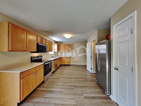 3rd image of 2154 Canyon Ct