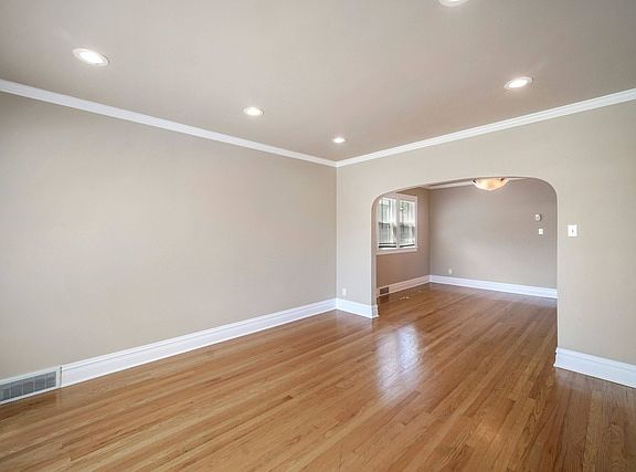 4th image of 12338 S Green St