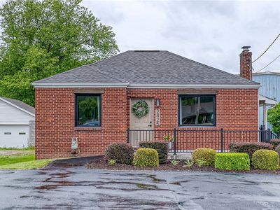 2425 W Pike St, Houston, PA, 15342