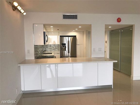 2nd image of 20355 NE 34th Ct APT 1529