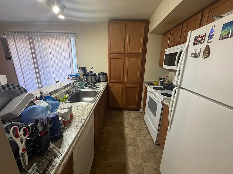 866 Claytor Sq — Photo 3