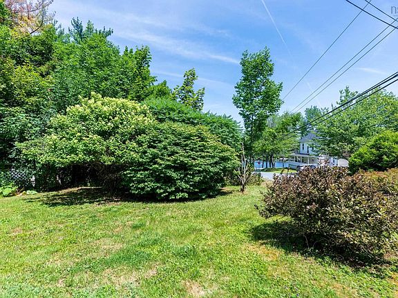 2nd image of 20 Pine St