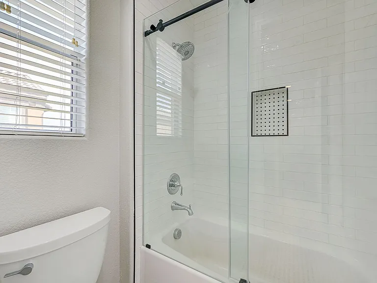 2429 Granada Bluff Ct — Photo 33