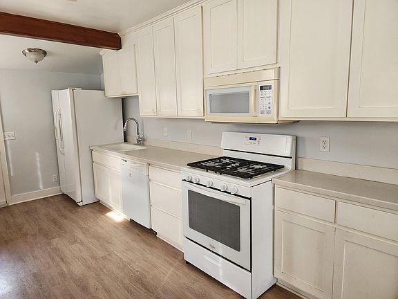 3rd image of 81 E Laurel Ave #81