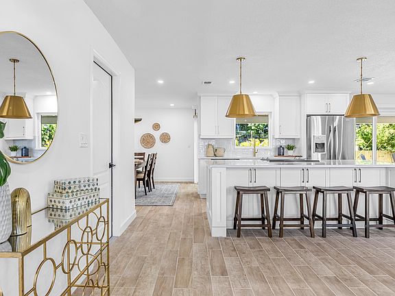 5th image of 2526 Tomoka Ave