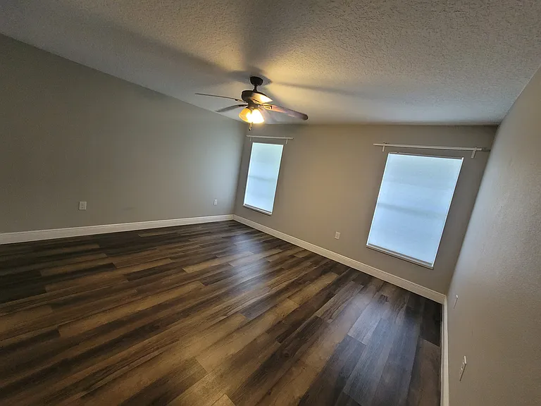 10481 Montpelier Cir — Photo 16