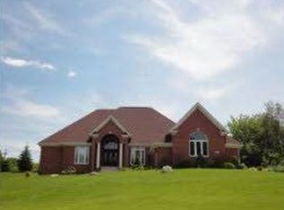 25581 N Warwick Rd, Tower Lakes, IL 60010