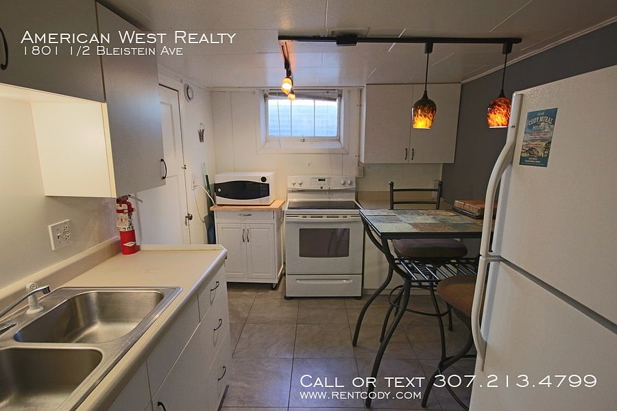 2nd image of 1801 1/2 Bleistein Ave