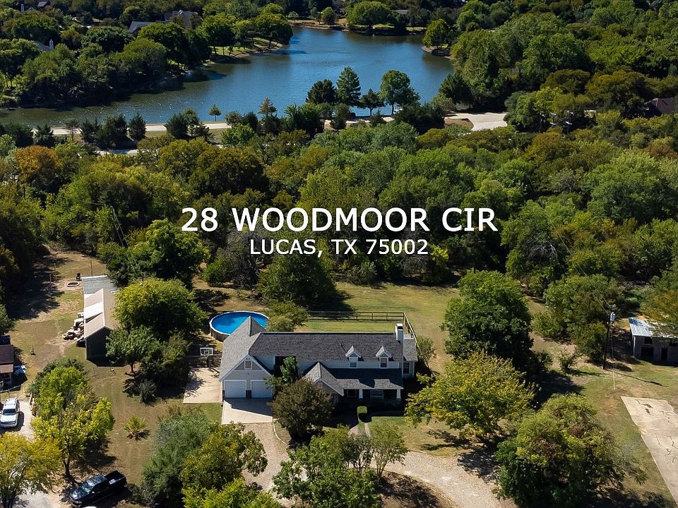 1st image of 28 Woodmoor Cir
