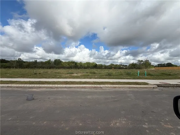 2324 Pagosa Springs Dr, Bryan, TX 77803