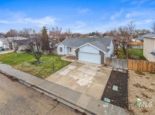 8170 Waterside Ave, Nampa, ID 83687