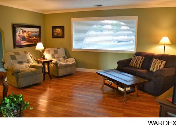 2nd image of 2537 Country Club Pl