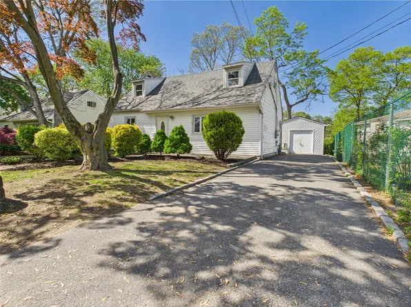 95 State Avenue, Wyandanch, NY 11798