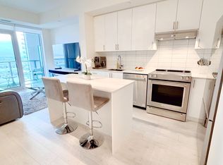 9000 Jane St #1704, Vaughan, ON