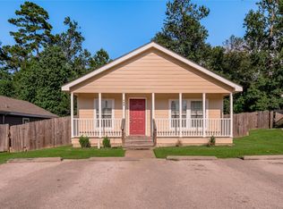 164 Varsity Dr, Huntsville, TX 77340