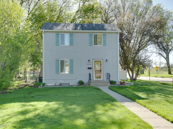 1101 Oak St N, Fargo, ND 58102