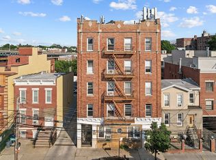 25-21 23rd St #24, Astoria, NY 11102