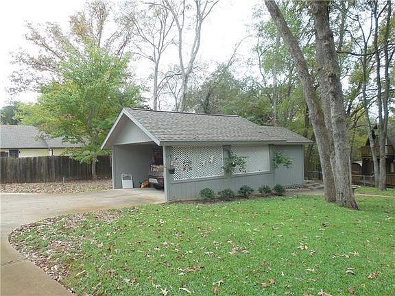 3rd image of 214 Grass Knoll Dr