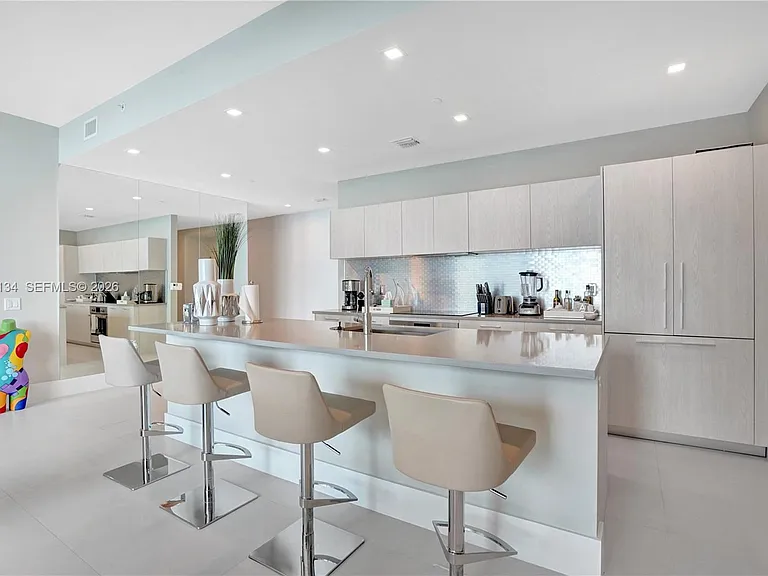 501 NE 31st St #Penthouse 4102 — Photo 8