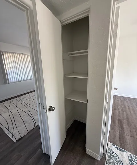 7235 N 55th Ave — Photo 20