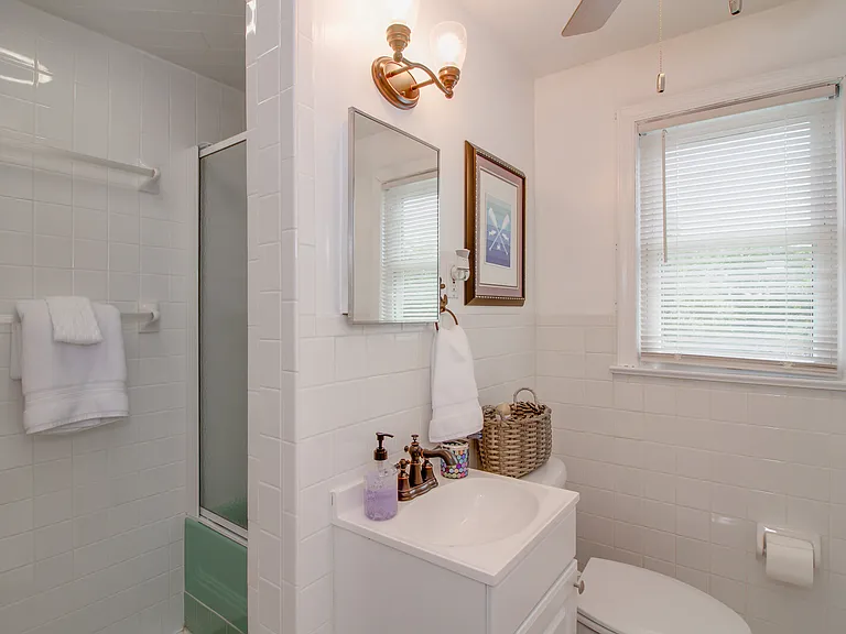 1273 Little Bay Ave — Photo 21