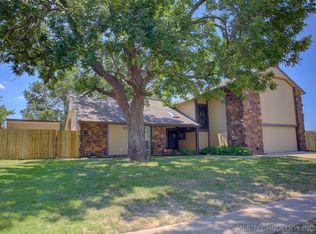 1020 N Juniper St, Jenks, OK 74037