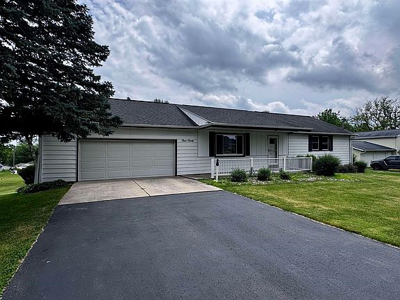 2nd image of 320 3rd St