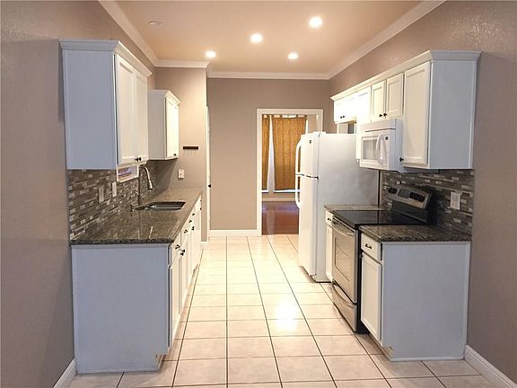 5th image of 309 Texas Dr