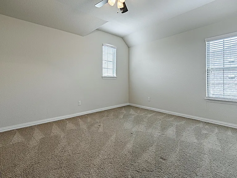1208 Uplands Dr — Photo 30
