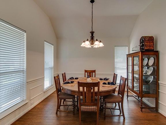 4th image of 2710 Country Glen Ct