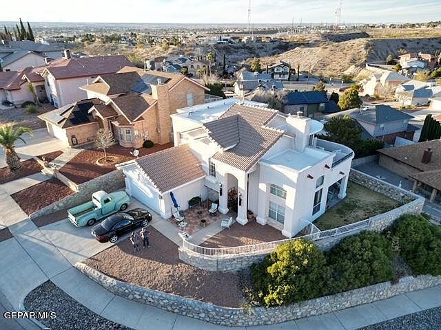 1st image of 525 Russett Ln