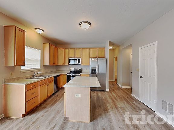 5th image of 238 Heartwood Hl