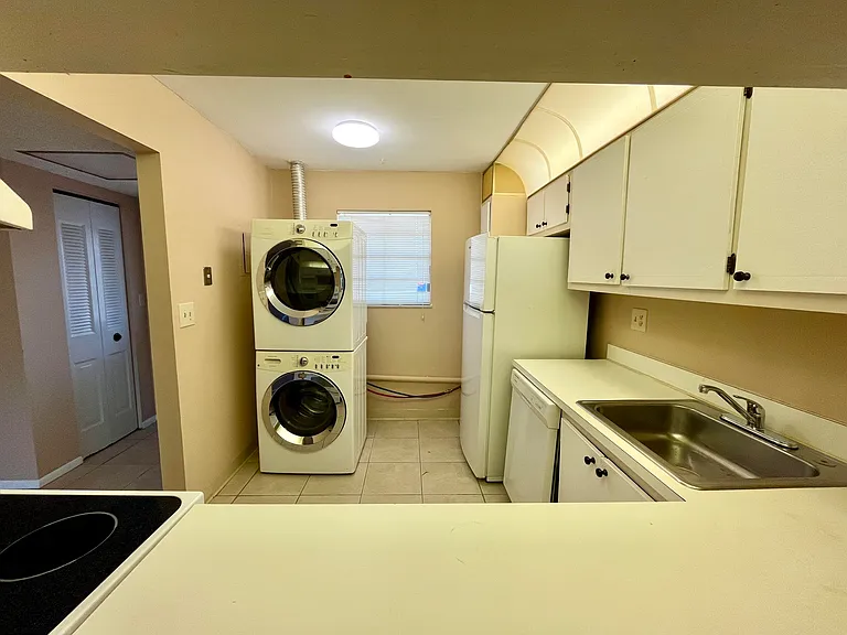 2500 Fiore Way #1110 — Photo 5