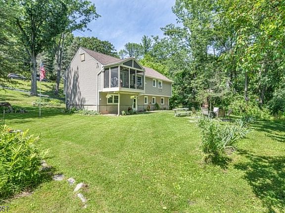 2nd image of 19 Dorchester Dr