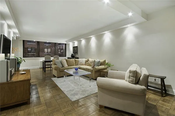 Sold by William Raveis Real Estate | media 13