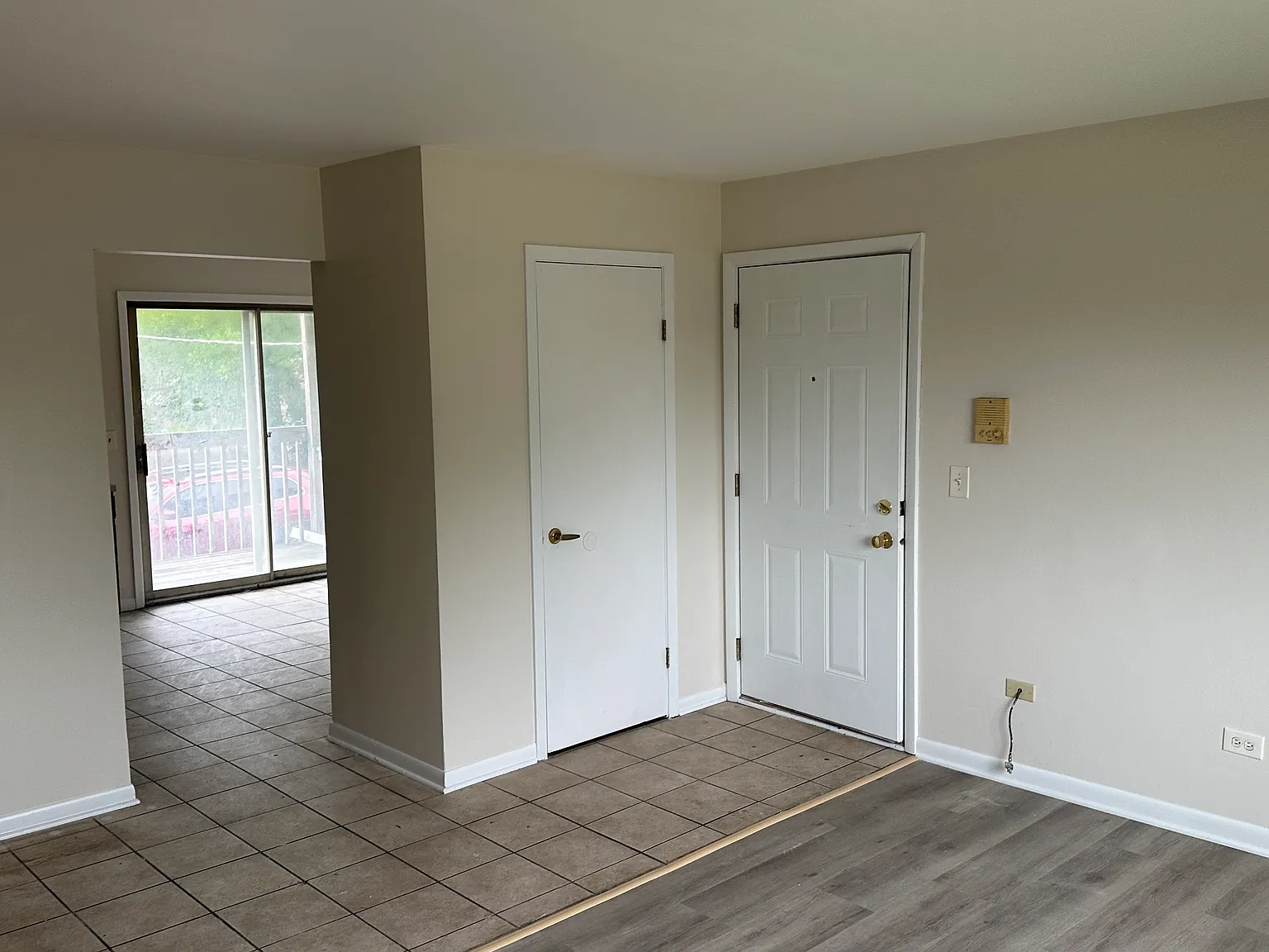 2 bed, 890 sqft, $1,500 — Photo 4