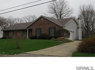 817 Stamper Ln, Godfrey, IL