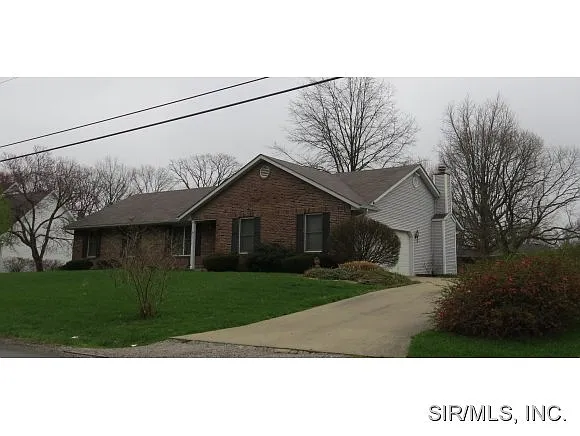 817 Stamper Ln photo 1
