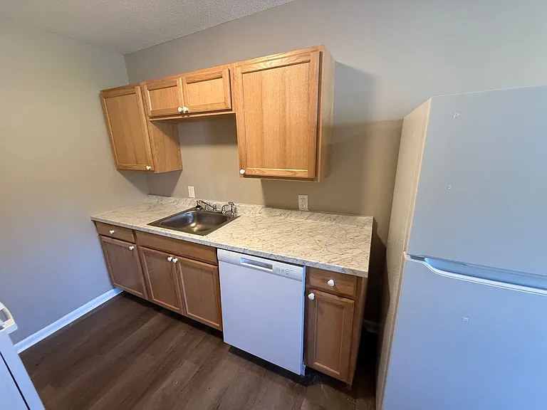 213 N Ann St #8 — Photo 8