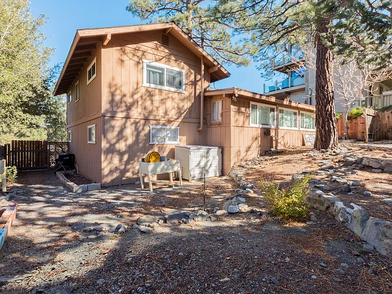 5203 Desert View Dr — Photo 29