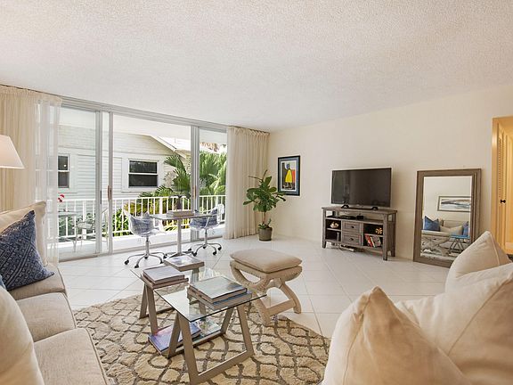 5th image of 100 Worth Ave APT 222