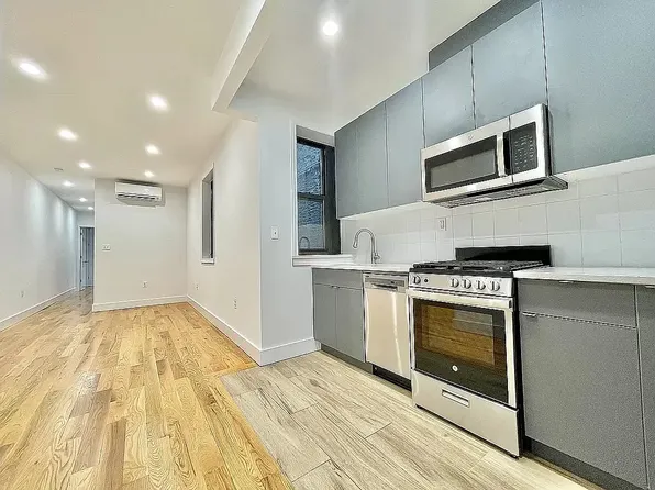 1862 Cornelia Street image 1 of 16