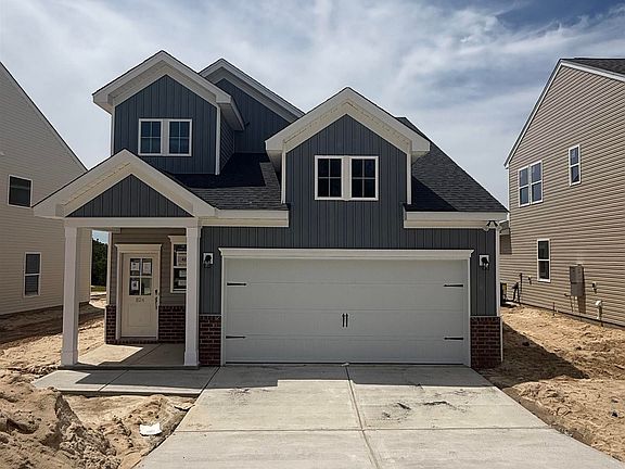 2nd image of 824 Huxley Ln