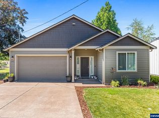 105 S Spruce St, Mount Angel, OR 97362
